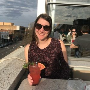 Meet your Posher, Kelly